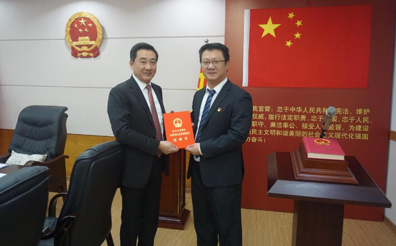龙湖区六届人大常务委员会举行第四十二次会议