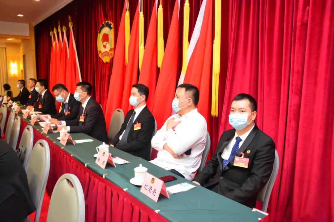 中共龙湖区委书记蔡向鸿,区委副书记,代区长黄晓欢,区人大常委会党组