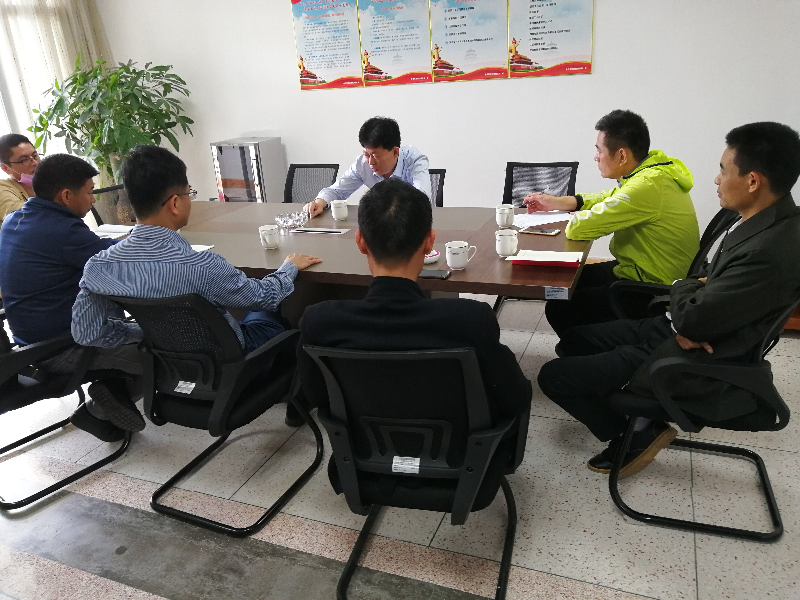 郑诗桂副区长到区环卫部门调研