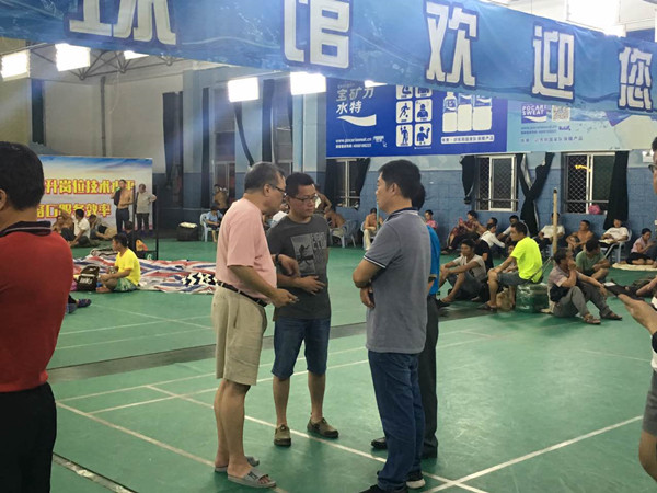 （27）9月15日晚在林百欣科技中专室内庇护场所的区政府副区长陈永双和区民政局局长林量