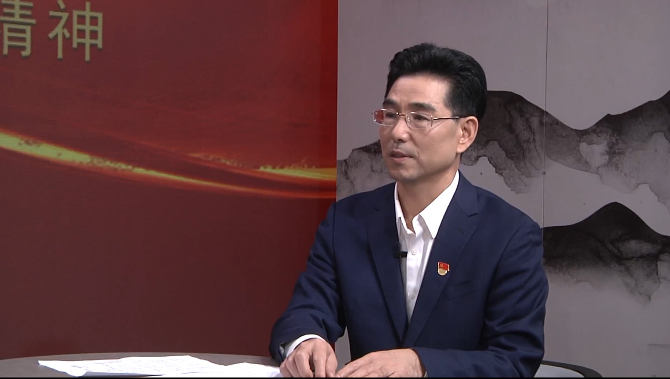 打造创新引领示范区 专访龙湖区委书记蔡向鸿