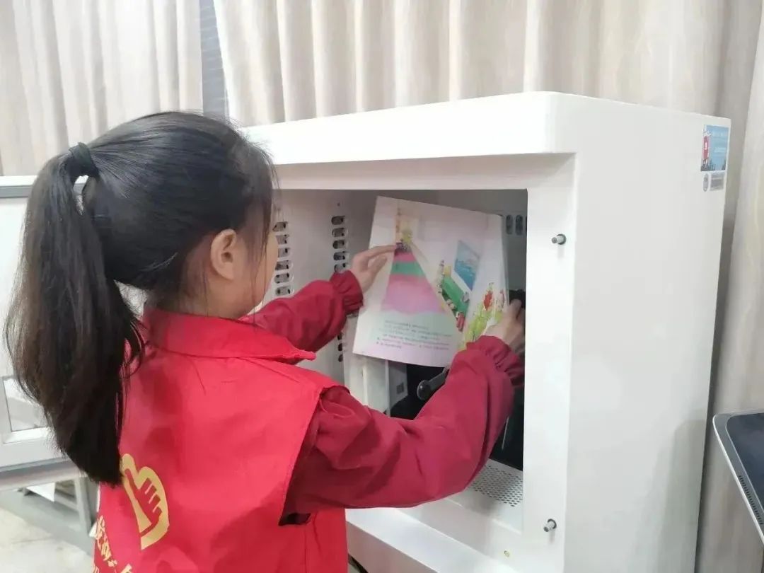图书全方位消毒，保障健康安全.jpg