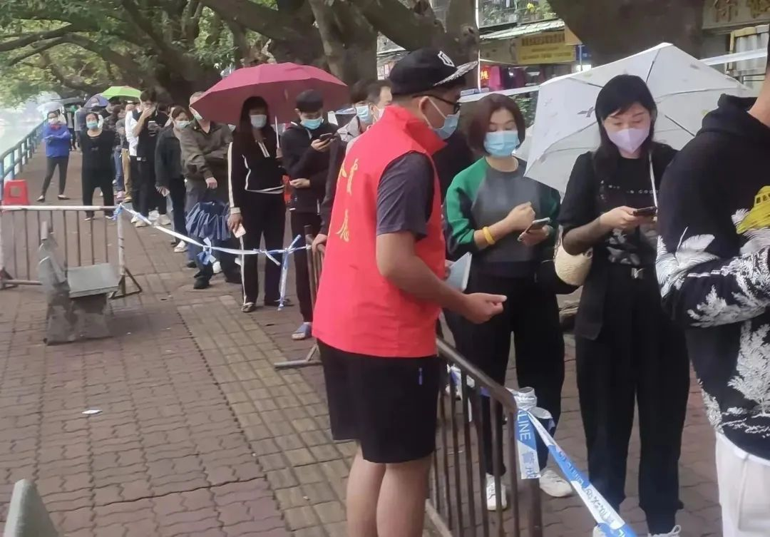 郑家晖龙湖区龙华街道办事处.png
