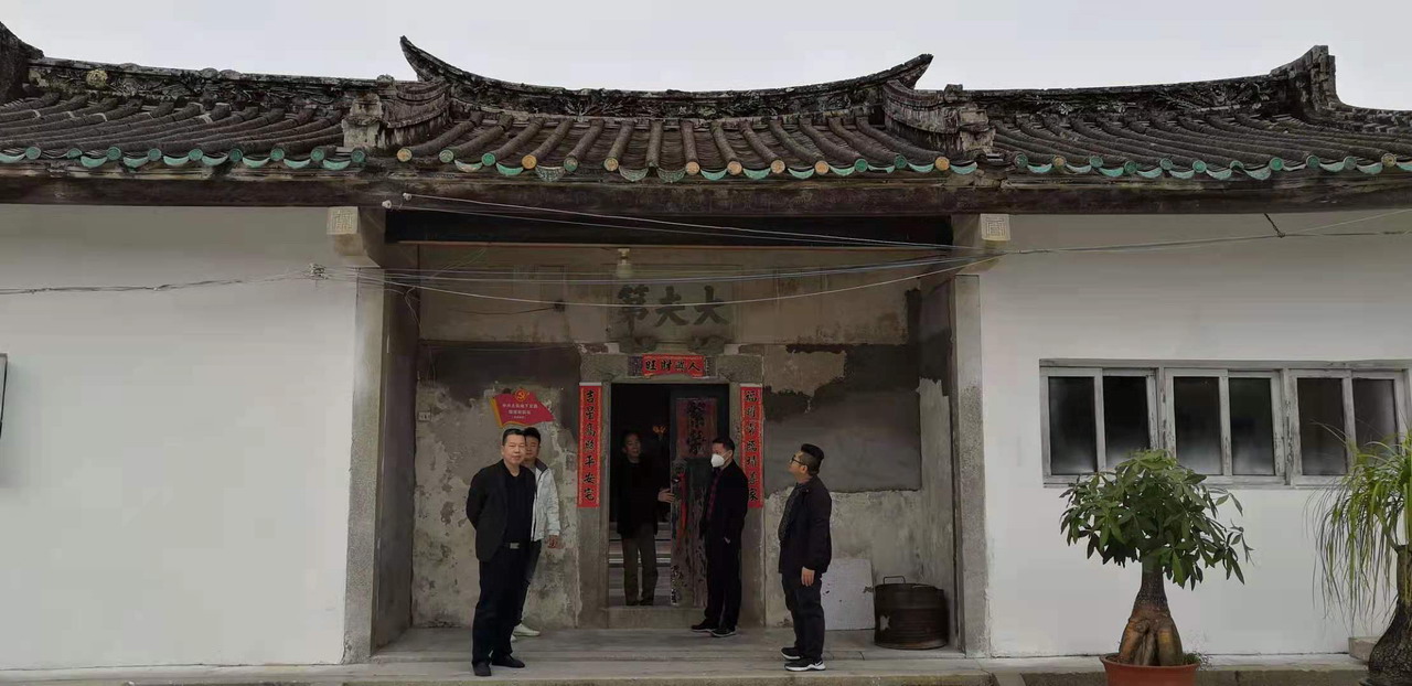 龙湖区财政局开展春节入户走访活动3up.JPG
