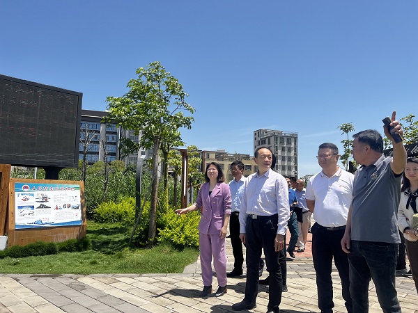 办主任张健雄,副主任于德沛,区政府副区长吕少雄,区住建局局长林昭扬