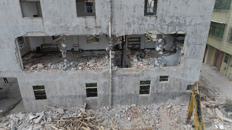 李厝北怡路违建住宅楼层拆迁中2.jpg